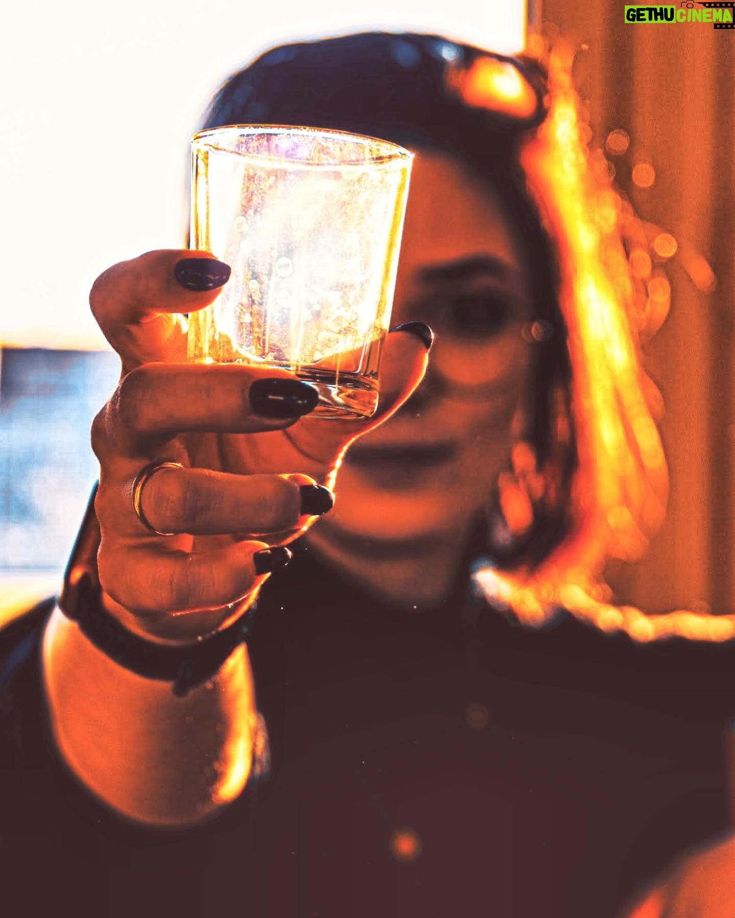Nastassja Strobel - 7.3K Likes - Cheers!
Auf euch alle!
Denn heute ist nicht nur mein Geburtstag - ihr sollt alle einen wundervollen Tag haben!
✨✨✨✨
📸 @adrianskii
