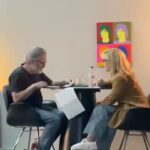 Natália Lage Instagram - E hoje vai ao ar as 23:30h na Tv Brasil, o episódio “De Braços Abertos” de @mariaadelaideamaralofc dentro da série Dramaturgias. Estarei ao lado do gênio @leonardomedeiros sob o olhar preciso e afiado de @hotelberlim e @milessmilesshitzu A fotografia é de @lucas.barbi , a direção de arte da maravilhosa @monicadelfino.art , os figurinos de @bab_doria e visagismo de @dairaadelaide vale a pena conferir. reprise as 5:30, pra quem é da madruga.. ✨