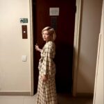 Natália Lage Instagram - Segunda parte ✔️ pré estreia de “Domingo à noite” na @cinemateca.brasileira (que lugar incrível) filme lindo, muitos amigos, noite feliz… E dia 4 de abril entramos em circuito (venham!) num cinema perto de você. prestigiem o cinema nacional 🎥✨🎬🖤 styling: @gabimanoart (maravilhosa) ♥️✨ @marro.urb @mariana.aurea___ @cuff.jewelry @valentinatodafina gracias ✨
