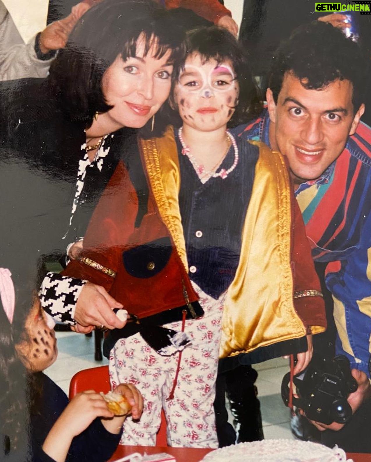 Natacha Karam Instagram - I can hardly believe that’s me! If little me could only see me now, she would be so happy. Wildest dreams become realities with a whole lot of work and a whole lot of faith. We’ve come a long tachi ❤️❤️