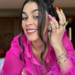 Natacha Karam Instagram - @dreamitcon convention thank you for having me at this incredible event, my first convention was such a memorable one. Meeting so many of you was absolutely unforgettable and I was so moved by all of the love I received. I know there were a lot of you who couldn’t make it all the way to Paris on short notice but after this great experience I know I’ll be saying yes to more convention offers in the future and we will have more opportunities to meet! It is not lost on me what a commitment it is to buy tickets and make plans, to book travel & accommodation from far and wide.. then the follow through and actually showing up! With letters and gifts and handmade offerings to top it off. WOW. Thank you infinitely. What a joy is was to put faces to instagram handles and turn virtual into reality. What an honour to have such beautiful and committed fans. Thank you all of you! I endeavour to spend more time connecting with you all in the future- especially now I have seen how much it means to you.. and felt how much it means to me 💕 Je vous aime!!!