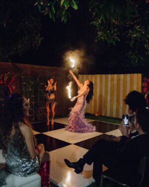 Natacha Karam Instagram - Look 1 of my epic 30th bday party.. of course there was a costume change half way through.. which will be posted in part 2 🤣 This was such a magical night .. one I will never ever forget. Thank you to every single person who made this evening so magical🌸🔮✨

Photos by @brooke.olsen.la 😍