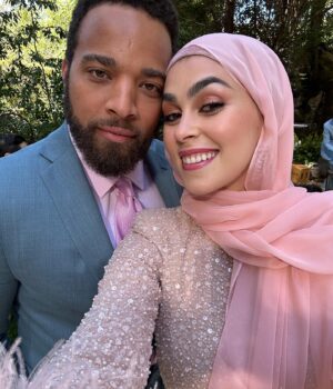 Natacha Karam Instagram - It’s Tarlos wedding time on @911lonestar tonight. Ooooo let the tears flow, she’s an emotional episode. I know I did my fair share of crying on this one when the camera wasn’t even on me 😂🥹

Everybody say looooooove

✨✨✨
