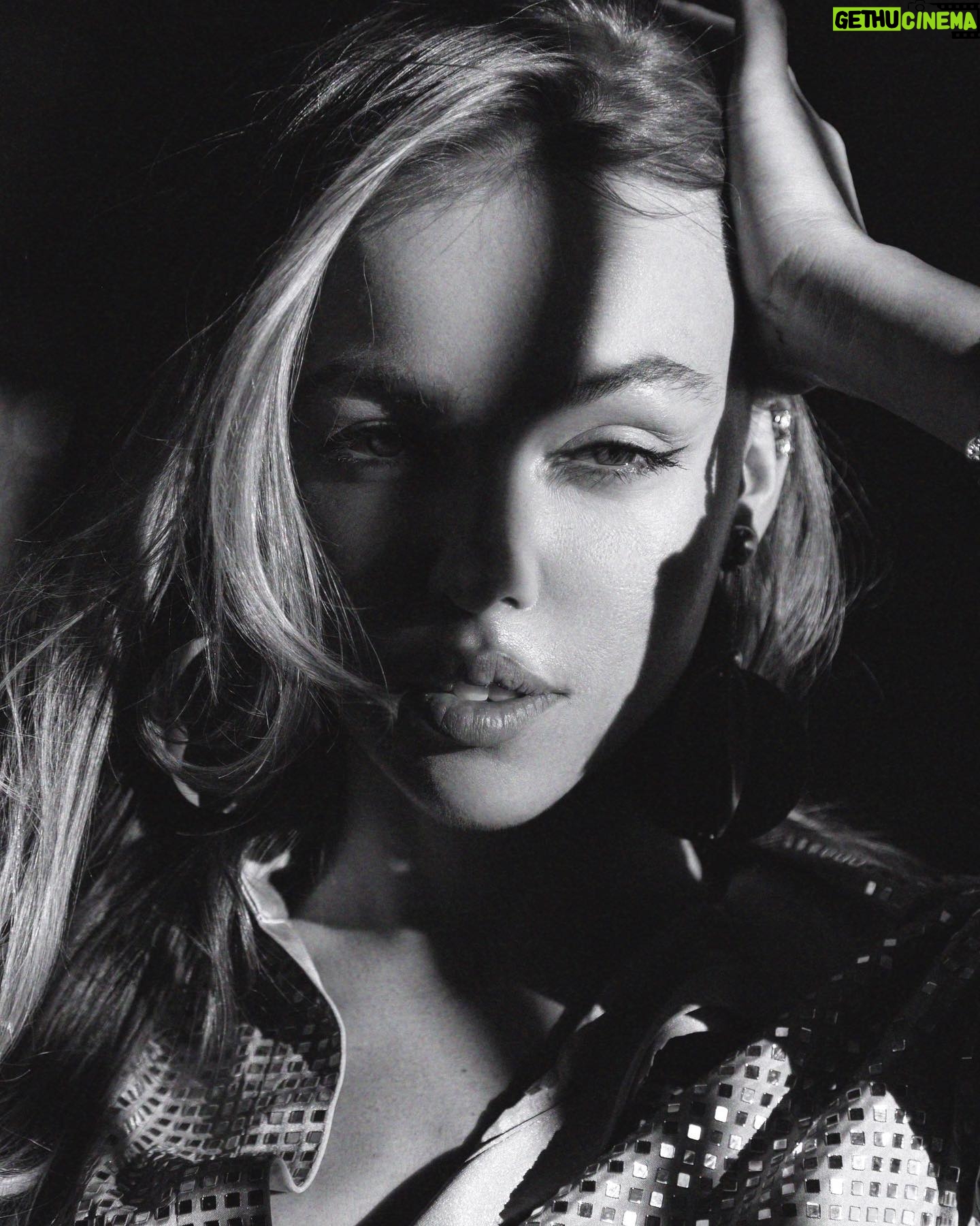Natali Yura Instagram - Black&wight girl, enjoying it - - - Ph @darina.umka #nataliyura