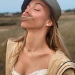 Natali Yura Instagram - I missed u guys! How’s it going? Swipe for 👒🚜🤚💚