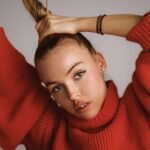 Natali Yura Instagram – Hi! Missed me ?) Making posts on Instagram always takes me outside my comfort zone.⠀ But I’m still here ;)⠀
What are you doing to challenge yourself?⠀