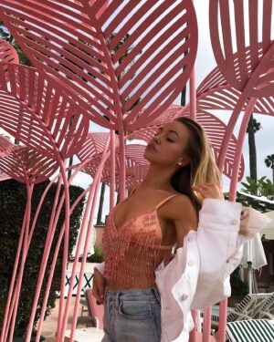 Natali Yura Instagram - Note “Just act like you know better”