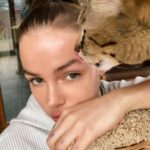 Natali Yura Instagram - I’m staying home! Here’s what my quarantine days look like...maybe you can get some ideas ) - @equinox do live stream meditation, and yoga classes. I do an hour class with the instructor pretty much every day. Highly recommended, wherever you are, they can be there with you. - @anthonymeindl and his free and donation-based lectures, and Acting classes. You could take this class from anywhere in the world. The more donation classes we take, the more people can be helped. - And one and only @themontaukgroup Now via zoom ! - Singing and English classes (I work privately with my instructors(most instructors have online classes, or you can learn from YouTube) - What are you guys doing?