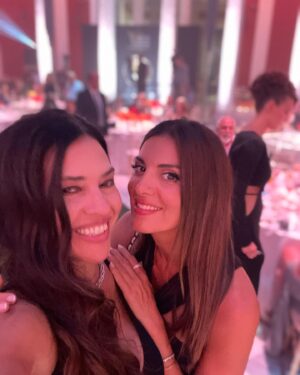 Natalia Dragoumi Instagram - 2023 international Emmy awards.
@iemmys 
Γιατί και ο κινηματογράφος κινδυνεύει να γίνει είδος υπό εξαφάνιση…
@stam_tsimtsili 
@katerina_geronikolou 
@mimi_denissi 
@antinoosalmpanis @toniasotiropoulou @olgamalea 
@nathanielbrendel @nathbrendel 
#cinema #emmyawards @nova_greece