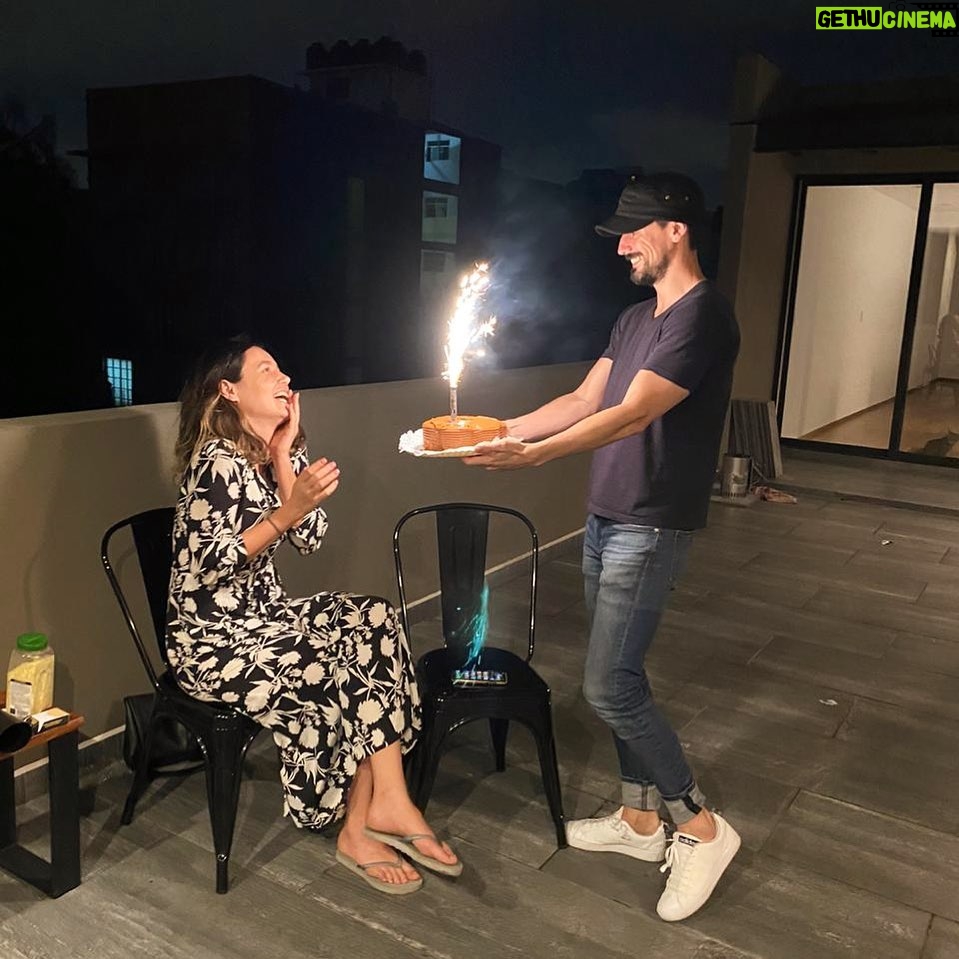 Natalia Guerrero - 3.8K Likes - Solo necesito esto, un pastel y ver tu cara todos los años.