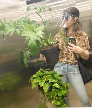 Natalia Guerrero Instagram - Quien más es adicta a las plantas como yo? 
Cualquier lugar con plantas siempre se va a ver mejor! #laseñoradelasplantas