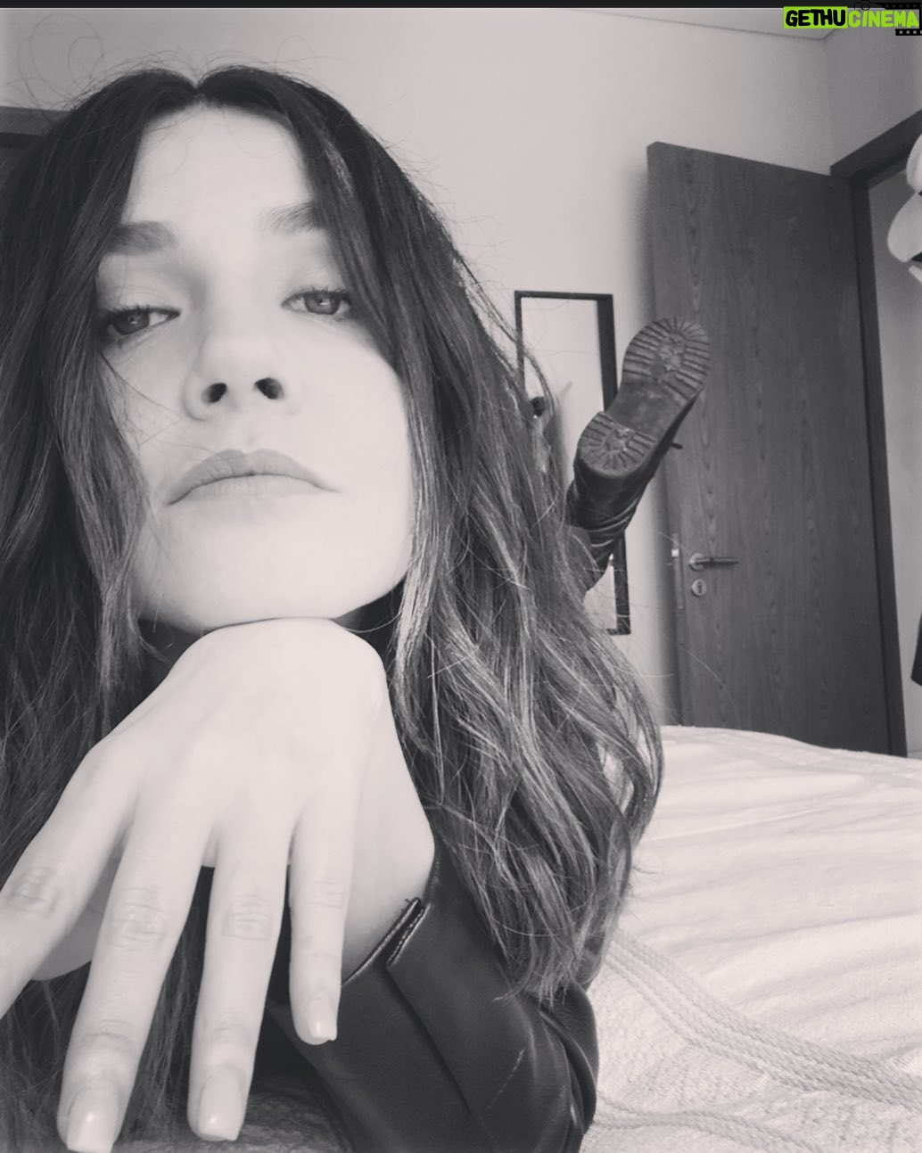Natalia Guerrero - 1.4K Likes - Me acabo de dar cuenta que en todas mis fotos salgo muy sonriente! No siempre estoy tan feliz. #anunciosinimportancia #ahok