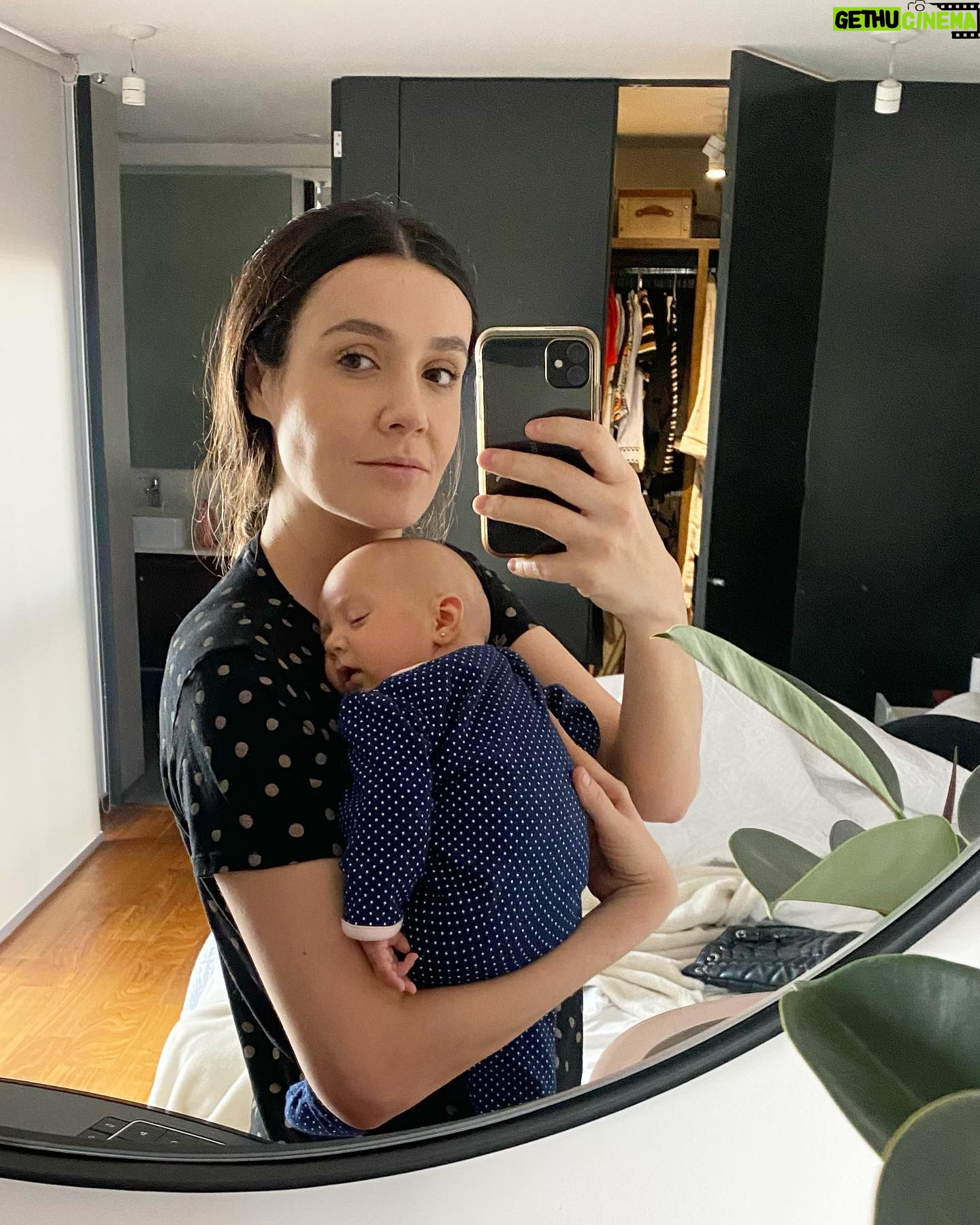 Natalia Guerrero - 2.9K Likes - ¿Cual era el peor miedo que tenían antes de ser mamas? Yo empiezo. ✋🏻
No volver a dormir como antes.