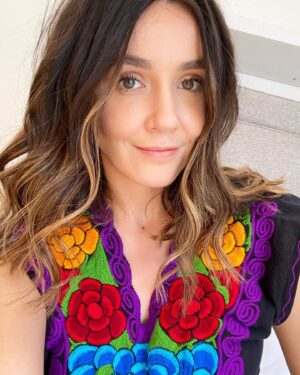 Natalia Guerrero Instagram - No saben como amo mi blusa oaxaqueña de 50 pesos!