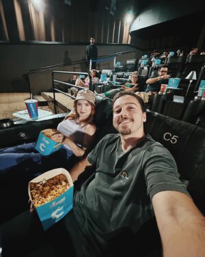 Natalia Kreuser Instagram - Queria muito agradecer a @paramountbrasil e a todos que fizeram essa viagem de #AmigosImaginários ser tão especial! E todos que fizeram parte, novos amigos e @beachpark pela estadia e atrações divertidíssimas! Obrigada demais! #beachpark #ryanreynolds #IF