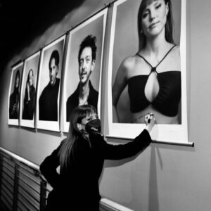 Natalia de Molina Instagram - Danke schön, San Valentín! Ich liebe dich.

1. World Premiere of Un año, una noche.
@berlinale ‘22
2. Godmother of the European Shooting Star Award.
@europeanfilmpromotion ‘22