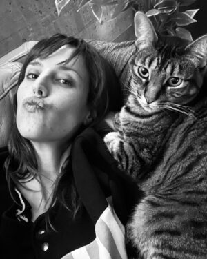 Natalia de Molina Instagram - Mi tigre, mi lince, mi niño, mi rey, mi mafi… mi todo…
Aprender a dejarte ir ha sido lo más difícil que he hecho en mi vida, ni si quiera sé si lo he conseguido…
Cualquiera que te haya conocido sabe lo jodidamente especial que eres. Cualquiera que me conozca sabe lo que significas para mi. 
Hemos vivido toda nuestra independencia juntos. 
Te quiero, te quiero infinito y este vacío no lo va a llenar nadie. Se queda conmigo. Aquí. Y es nuestro.
💔