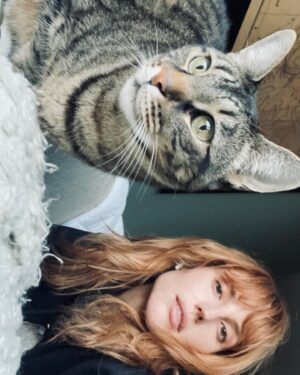 Natalia de Molina Instagram - Mi tigre, mi lince, mi niño, mi rey, mi mafi… mi todo…
Aprender a dejarte ir ha sido lo más difícil que he hecho en mi vida, ni si quiera sé si lo he conseguido…
Cualquiera que te haya conocido sabe lo jodidamente especial que eres. Cualquiera que me conozca sabe lo que significas para mi. 
Hemos vivido toda nuestra independencia juntos. 
Te quiero, te quiero infinito y este vacío no lo va a llenar nadie. Se queda conmigo. Aquí. Y es nuestro.
💔