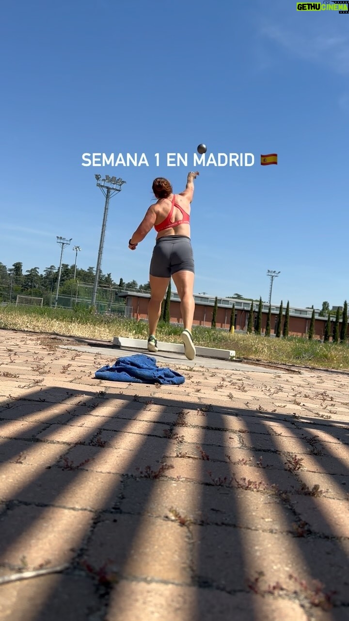 Natalia Ducó Instagram - Semana 1 en Madrid, España 🇪🇸 Seguimos aprendiendo. ❤️🧠🌱🌞⚡️🚀🧬✔️ Entrenamiento Hábitos Coherencia Narrativa Foco Maestros Ciclos Vida Seguimos 🥷🏼☄️ @clinicameds @underarmour.cl @salmonchile @fundacionteapoyamos @indchile @biocare_chile @biomedics.cl @quakerchile @team.salmon @atleticachilena @teamchile_coch @indchile @mindepchile