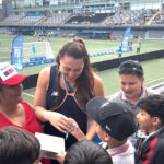 Natalia Ducó Instagram - Seguimos con la pasión y pulso de los #JuegosParapanamericanos 🏅⚽️, donde me uno al apoyo incondicional al #TeamParaChile en @futbol7chile 💪🇨🇱 junto a los gerentes de @enelx_chile y #Signify, con quienes estuvimos conversando y vibrando con cada esfuerzo y dedicación de estos guerreros. En el día 7 de esta emocionante competición, la #LaRojaParalímpica siguió inspirando hasta el final con toda su determinación para enfrentar a Brasil, un encuentro donde el equipo lo dio todo, y estuvimos junto a los alentándolos y dándoles todo el power en esta competencia. 🤜🤛 ¡Son gigantes chiquillos! Hasta ahora, CHILE 🇨🇱 se ubica en el 6to lugar del medallero y se llena de gloria con 4️⃣0️⃣ medallas: 13 🥇🥇🥇🥇🥇🥇🥇🥇🥇🥇🥇🥇🥇 17 🥈🥈🥈🥈🥈🥈🥈🥈🥈🥈🥈🥈🥈🥈🥈🥈🥈 10 🥉🥉🥉🥉🥉🥉🥉🥉🥉🥉 Junto a Enel X y Signify seguimos iluminando este camino con energía positiva. 💡 ¡Arriba, #TeamChile! 🇨🇱 #ElPulsoDeLosParapanamericanos #NuestroPuntoDeEncuentro #EficienciaEnergética #DeporteSostenible #Sostenibilidad #Santiago2023