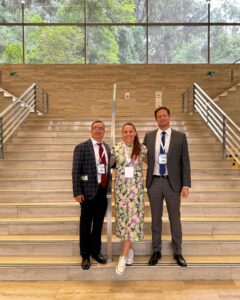 Natalia Ducó Instagram - Feliz de exponer la investigación “Salud Mental en Deportistas de Alto Rendimiento PRODDAR” en el 68° Congreso SOCHMEDEP y el XIV Congreso Sudamericano de Medicina del Deporte. Un tremendo honor y gran paso en mi carrera como Psicóloga. Gracias @sochmedep.oficial y @doctormarcelosajuria por la invitación. @vero_latuf @nonchita77 @psigomart @ugmistral