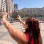 Natalia Ducó Instagram - Un cierre lleno de amor ❤️y la mejor energía ⚡para despedir #ElPulsoDeLosPanamericanos en el Palacio de La Moneda, la casa de todos los chilenos 🇨🇱, junto a @enelx_chile y #Signify Fueron días intensos, de muchas emociones y muestras de cariño💗💗💗. Estoy feliz y orgullosa de haber representado los colores de mi bandera en casa y de haber transmitido mi pasión a quienes me han visto crecer como persona y deportista a lo largo de todos estos años en el alto rendimiento. Ya estamos en la recta final para que se encienda la llama de los #JuegosParapanamericanos el próximo viernes 17 de noviembre. Los invito de todo corazón a que volvamos a llenar los estadios, a que alentemos al #TeamParaChile y a que nos unamos bajo el hermoso legado que nos está dejando @santiago2023oficial Especialmente a la selección de fútbol 7 PC que es apoyada por @enelx_chile y #Signify #NuestroPuntoDeEncuentro #JuegosPanamericanos #JuegosParapanamericanos #TeamChile #teamParaChile #EficienciaEnergética #DeporteSostenible #Sostenibilidad