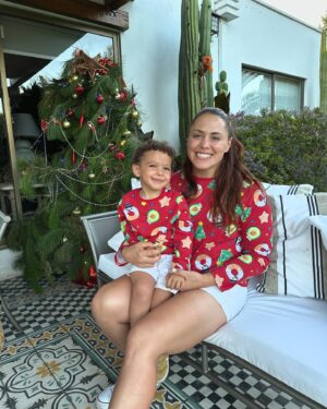 Natalia Ducó Instagram - 🎄 FELIZ NAVIDAD 🎄 a toda mi querida comunidad que día a día me acompañan!

Los mejores deseos para ustedes. ❤️