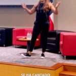 Natalia Ducó Instagram - Gracias @salmonchile por tan linda invitación al 2do encuentro por la EQUIDAD y poder realizar una charla sobre CONCILIACIÓN DE LA VIDA FAMILIAR, LABORAL Y PERSONAL. Seguimos aportando para hacer cambios, empujar al sistema y crecer como país. @salmonchile