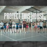 Natalia Ducó Instagram - Cuando llegas a tu límite, ¿Qué te motiva a seguir? Tu equipo💪 Luchas por los compañeros que están a tu lado en la cancha, por quienes te apoyan en las gradas. #ProtectThisHouse es más que un grito de guerra. Es la promesa de hacerlo todo por tu team, tu familia. ❤️‍🏠🔥