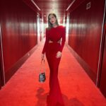 Natalia Sánchez Instagram – ✨People In Red Gala 2024✨
Ayer nos vestimos de rojo para apoyar la lucha contra las enfermedades infecciosas, que son las responsables de 1 de cada 3 muertes en el mundo… Recaudamos fondos para que los más de 150 profesionales de la Fundación Llucha Contra las Infecciones puedan seguir trabajando sin descanso. Un grupo de hombres y mujeres talentosísim@s que llevan dejándose la piel más de 30 años por el VIH y por muchas y tantas enfermedades infecciosas que nos atañen(COVID, COVID PERSISTENTE, ETS..viruela del mono, ébola, etc…) y que, además, han conseguido grandes avances y descubrimientos en otras muchas enfermedades como el cáncer, el Alzheimer, el envejecimiento celular, etc. Un equipo de investigación líder a nivel mundial que lucha para que podamos vivir en un mundo mejor y nuestra vida no dependa de estas enfermedades, como ocurre en muchas ocasiones. GRACIAS a todas la personas que haceis posible que estemos aquí un año más…🙏🔺✨
#PeopleInRed24 #lluita 
@fundaciolluita @peopleinredgala 

👗: @michaelcostello ✨
💍: @mdepaulet
