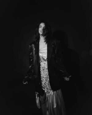 Natalia Tena Instagram - THANK YOU to all the team @1883magazine that scrubbed me up for this shoot @abitmeddlesome @klarawaldbergphotos @bertie_ts @sandrahahnel @charlotteyeomansmakeup and for bothering to interview me. I remember it being a bitterly cold day but we got through it with hot tea and a hot salsa playlist, what a great crew! Photo shoots can be LONG,  make me feel self conscious and in need of a large stiff drink after but this one was bags of fun. ❤️❤️link to interview in bio if anyone fancies reading.