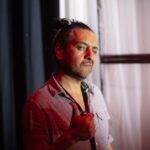 Natalia Valdebenito Instagram – Las primeras 10 funciones de “ESTO ES UN SECRETO” coronaron en @matucana100. Lo pasamos lindo, el público más entregado y loco que nunca, nos reímos y cerramos un pacto de teatro y confianza. 
Gracias a todos quienes ya han visto “ESTO ES UN SECRETO”. Nos espera la temporada de mayo en @teatrosangines y pronto anunciaremos fechas en regiones. 🤫🔥

Fotos con la calidad y cariño de mi amigo @xignaciox 🙌🏻🤎 gracias. Seco. 

Gracias equipo. 💘 todo mi respeto a cada uno de sus talentos y mi amor y admiración siempre.