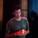 Natalia Valdebenito Instagram – Las primeras 10 funciones de “ESTO ES UN SECRETO” coronaron en @matucana100. Lo pasamos lindo, el público más entregado y loco que nunca, nos reímos y cerramos un pacto de teatro y confianza.
Gracias a todos quienes ya han visto “ESTO ES UN SECRETO”. Nos espera la temporada de mayo en @teatrosangines y pronto anunciaremos fechas en regiones. 🤫🔥
Fotos con la calidad y cariño de mi amigo @xignaciox 🙌🏻🤎 gracias. Seco.
Gracias equipo. 💘 todo mi respeto a cada uno de sus talentos y mi amor y admiración siempre.