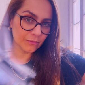 Natalia Valdebenito Instagram - Una peladita de cable. 
No estoy ni estaré por un rato en los escenarios, pero no por eso estamos tan lejos. 
Gracias por unirse. 😎

Ahí va con cara para subirlo.