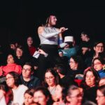 Natalia Valdebenito Instagram - Nuestro amigo @garygophoto fue a hacer su arte de fotografía a “ESTO ES UN SECRETO”. Son miles de fotos y todas merecen ser compartidas porque están muy buenas 🙌🏻📸 Gracias. ¡¡¡Últimas funciones en Stgo!!! Junio: 5/6. 20/27 20 hrs. Entradas en @ticketmastercl (Anuncio de regiones este viernes …) Aquí está el equipo. @lucianofrancino Productor General. @segonzalezg Produccion. @handra actriz - coreógrafa. @paulamagnetica actriz - coreógrafa. @nataliamunoz_v Maquillaje y Pelo. @mauricioavilaa Iluminación. @ro_carrasco_ técnico escenario -(experto en tarima) @alvaro_aranda Productor Técnico. @barlitro Músico. Gracias a la energía y talento de este equipo es posible hacer este hermoso y exigente trabajo. 🙌🏻🥹💜 Gracias publico. Un honor actuar para ustedes. ♥️