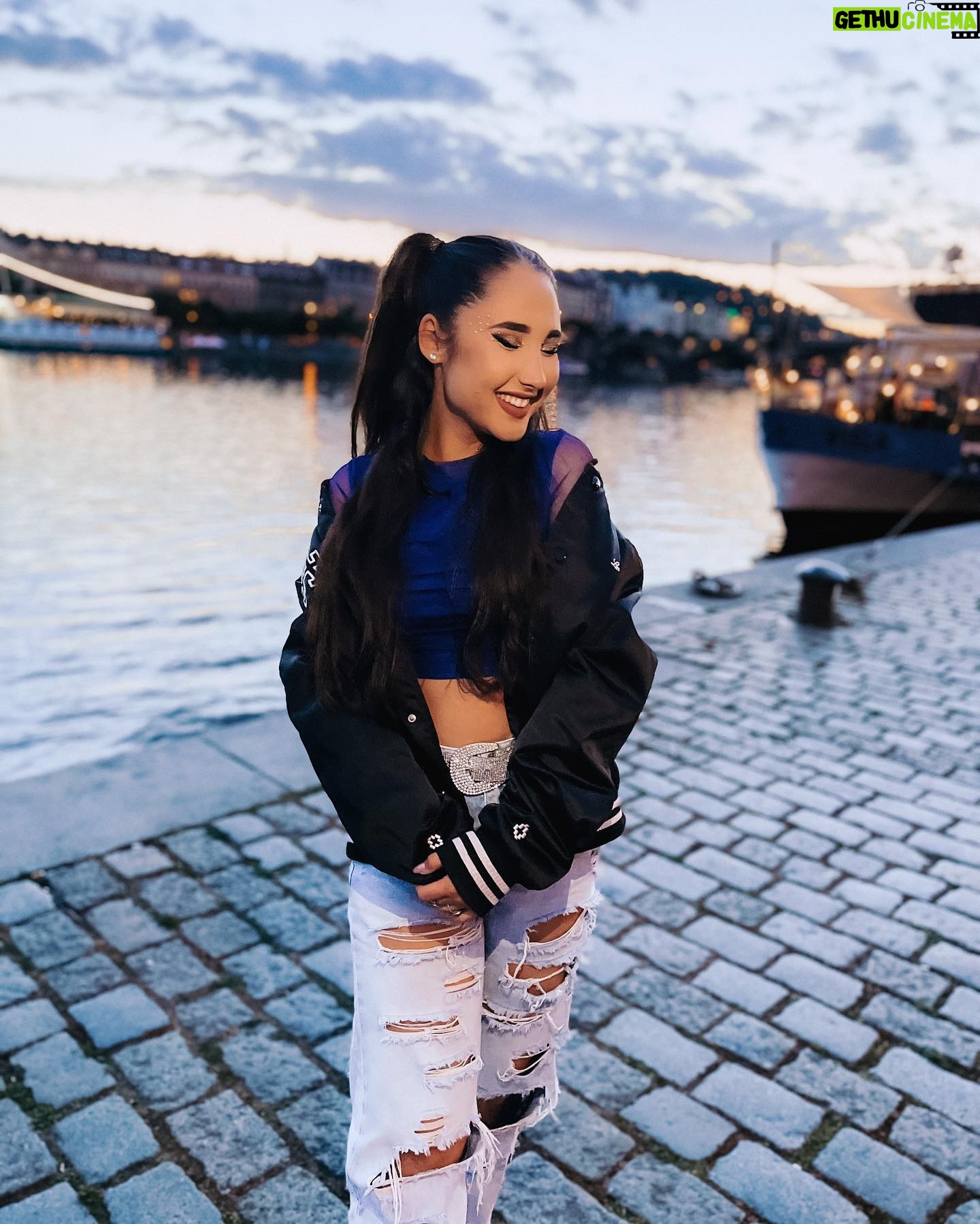 Natálie Grossová - 2K Likes - Ti To videoklip je venku🤍 najdete ho na mém YouTube kanále (Natally-Ti To)🩷kdo už ho viděl, piště do komentů👇🏻😎 děkuji za vaše reakce guyyys🫶🏻❤️