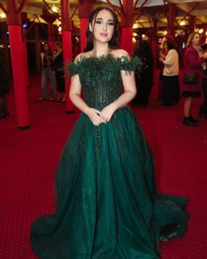 Natálie Grossová Instagram - Les Misérables premiere🖤 
•
•
•
Šaty od @bellesdresscz 👗