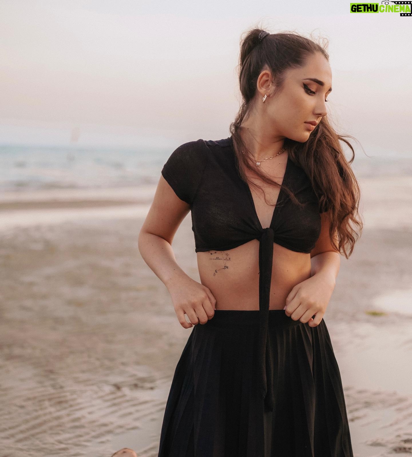 Natálie Grossová - 1.7K Likes - ✨🌅