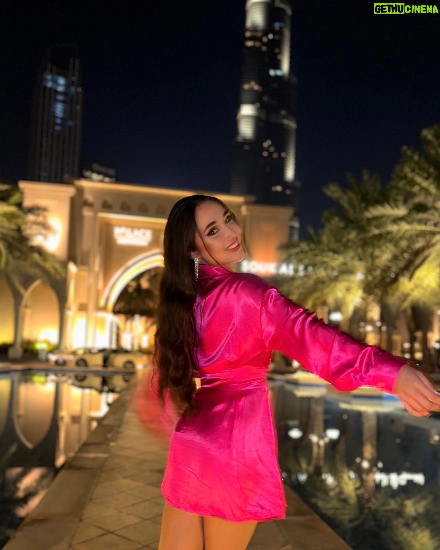 Natálie Grossová - 1.6K Likes - SUMMER MOOD ON🫡
1. Dubai
2. Studio (veelmi brzy nov song👀)
3. 🧸✨
4. @voy_re a jeho tuleň🦭(nemáš zač😚) 😂
5. Prague
6. Somewhere enjoying summer nights✨