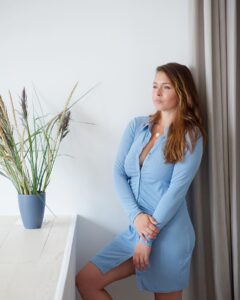 Actress Natalie Krill HD Instagram Photos and Wallpapers May 2022