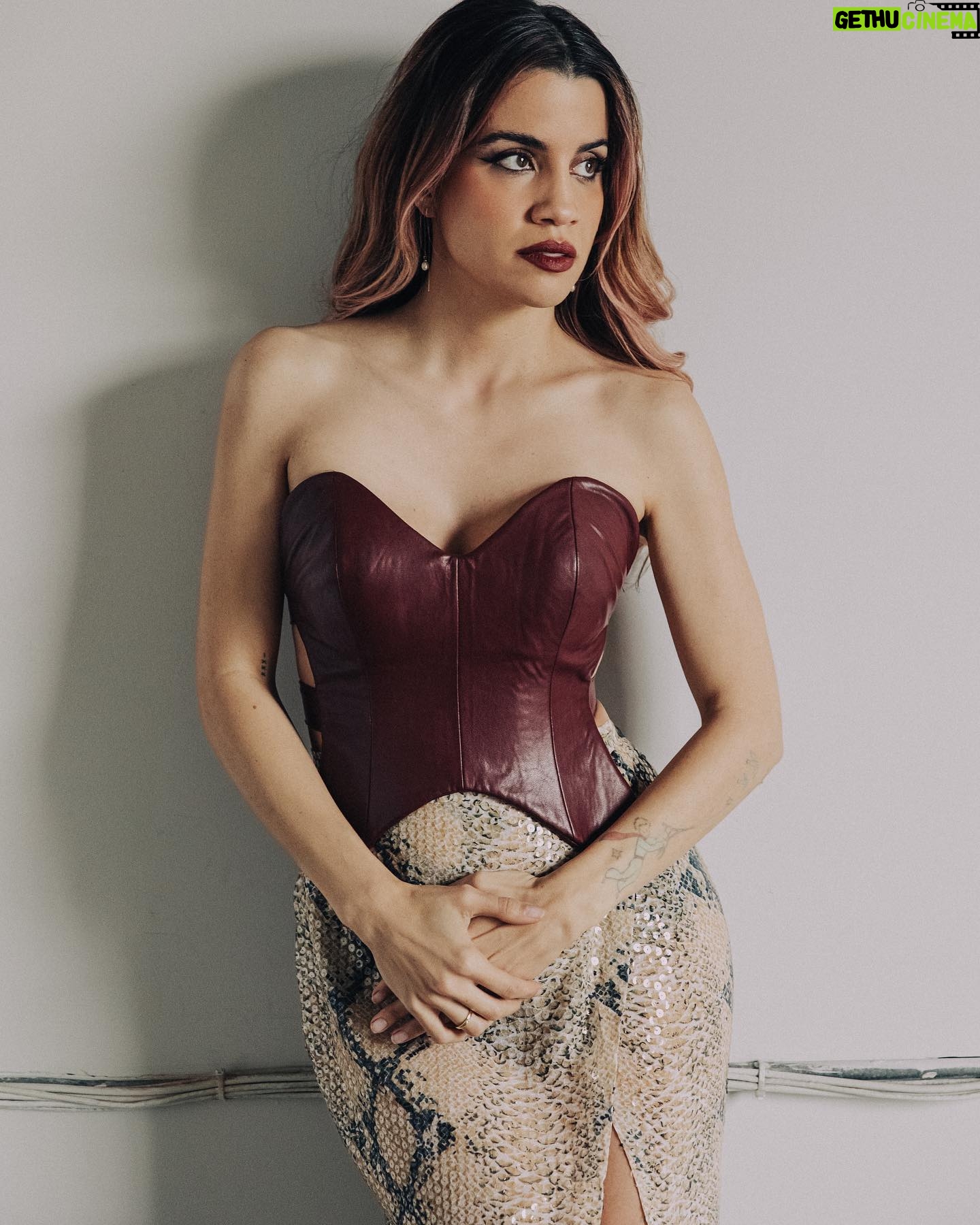Natalie Morales - 4.1K Likes - @dylanperlot for @tmrwmag
Styling by @kimmyerin
Hmu @catwron
