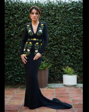 Natalie Morales Instagram - In @stellamccartney for the @green4ema awards 

Styled by @kimmyerin 
Makeup by @makeupbymyriama 
Hair by @kattthompson 
💚