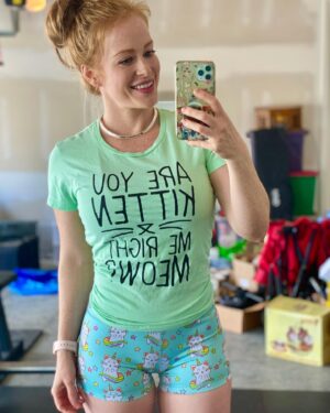 Natalie Renee Long Instagram - Happy Wednesday Friends!
.
This outfit could not be more *me*! 😸
.
We’re halfway through the week and I’m not gonna lie, it’s been a rough one for me. Taking time to recharge is essential for me but sometimes it’s just not possible and I always pay end up paying for it.
.
If things are rough for you right now I want to remind you (and me) that difficult times don’t last forever. Things may feel dire, but they can change in a blink of an eye. Stay open to positive change and always look for the good. 
.
Always remember...
.
Your worth has nothing to do with your weight. Love and respect yourself. Enjoy life and be happy.💖
.
For coaching inquiries, email me at GetHappyBeFit@gmail.com
.................................................................
#nataliereneekirk #gethappybefit #weightloss #photooftheday #motivational #bodypositivefitness #fitlife #weightlosstips #podcast #fitnesspodcast #nashville #motivation #fitness #ginger #behappy #fitgirls #fitnesspodcast #catmom #catlady #thistooshallpass #girlswholift #fitfam