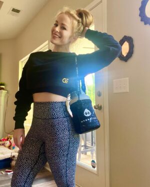 Natalie Renee Long Instagram - Happy Thankful Thursday Friends!
.
I’m feeling all kinds of color coordinated in this pic. 😆
.
Today I’m thankful for beautiful weather and long sunny days. I love when it’s warm enough to sit outside and drink coffee in the morning. I love having sunlight streaming through the garage when I have to do a later workout. When everything is green and happy outside it makes me happy inside! ☀️ 🌳 🌸 
.
What are you thankful for today?
.
Always remember...
.
Your worth has nothing to do with your weight. Love you and respect yourself. Enjoy life and be happy.💖
.
Don’t forget to enter the @legion giveaway from Tuesday’s post! If you don’t want to wait, go to their site and use code “Natalie” for 20% off your first order and double point for every other order.
#sponsored
.
Check out Get Happy Be Fit on your favorite podcast platform. Be sure to rate and review so others can find the show!
.
For coaching inquiries, email me at GetHappyBeFit@gmail.com