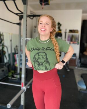 Natalie Renee Long Instagram - Two things I love: Dolly Parton and Buffbunny leggings 🙌🏻
.
There is no denying @dollyparton and @buffbunny are 👑 👑 
.
It’s Thankful Thursday, friends!
.
It’s so nice to enjoy pushing myself in the gym again. I feel stronger mentally and physically than I have in months and I’m extremely thankful for that.
.
What are you thankful for today?
.
Always remember...
.
Your worth has nothing to do with your weight. Love you and respect yourself. Enjoy life and be happy.💖
.
Check out Get Happy Be Fit on your favorite podcast platform. Be sure to rate and review so others can find the show!
.
For coaching inquiries, email me at GetHappyBeFit@gmail.com
.................................................................
#nataliereneekirk #gethappybefit #dollyparton #thankfulthursday #motivational #girlswholift #fitfam #fitlife #podcast #fitnesspodcast #liftheavy #murves #buffbunnycollection #nashville #fitnesscoach #fitness #fitnesstrainer #workoutclothes #enjoylife #goals #loveyourbodynow
#workoutootd #selflove #dollywould