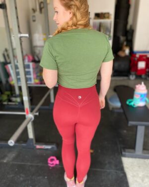 Natalie Renee Long Instagram - Two things I love: Dolly Parton and Buffbunny leggings 🙌🏻
.
There is no denying @dollyparton and @buffbunny are 👑 👑 
.
It’s Thankful Thursday, friends!
.
It’s so nice to enjoy pushing myself in the gym again. I feel stronger mentally and physically than I have in months and I’m extremely thankful for that.
.
What are you thankful for today?
.
Always remember...
.
Your worth has nothing to do with your weight. Love you and respect yourself. Enjoy life and be happy.💖
.
Check out Get Happy Be Fit on your favorite podcast platform. Be sure to rate and review so others can find the show!
.
For coaching inquiries, email me at GetHappyBeFit@gmail.com
.................................................................
#nataliereneekirk #gethappybefit #dollyparton #thankfulthursday #motivational #girlswholift #fitfam #fitlife #podcast #fitnesspodcast #liftheavy #murves #buffbunnycollection #nashville #fitnesscoach #fitness #fitnesstrainer #workoutclothes #enjoylife #goals #loveyourbodynow
#workoutootd #selflove #dollywould