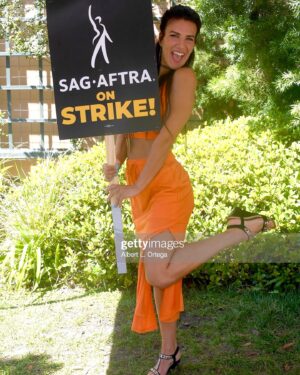 Natalie Burn Instagram - I stand with SAG-AFTRA. “One person can make a difference and everyone should try.” #sagaftra #sagaftrastrong @sagaftra 🧡👈 #edwardjamesolmos