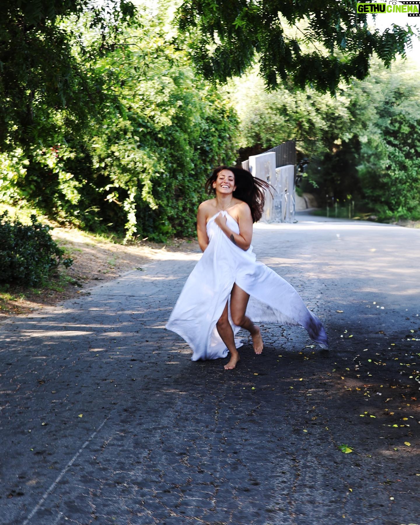 Natalie Martinez Instagram - Daze in the hills By @BrandanBath