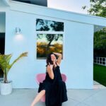 Natalie Martinez Instagram - 𝓑𝓪𝓬𝓴𝔂𝓪𝓻𝓭 𝓼𝓱𝓮𝓷𝓪𝓷𝓲𝓰𝓪𝓷𝓼 🎀