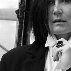 Nataliia Vasko Instagram - Я повертатимуся завжди до цієї незабутньої прогулянки ботанічним садом з неймовірним фотографом, з неймовірною жінкою, героєм мого часу @rusyaaseyeva ❤️🖤